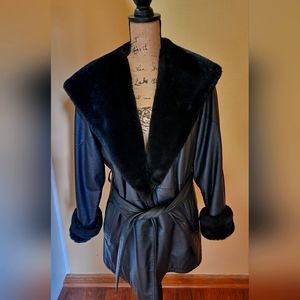 Instyle, Vintage, Wilsons Leather woman's hooded wrap jacket, plush lined. Black